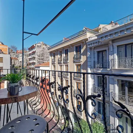 Cozy Center 1br W Balcony Near Galataport ! Apartment