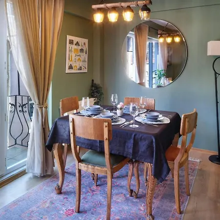Apartment Cozy Center 1br W Balcony Near Galataport ! *